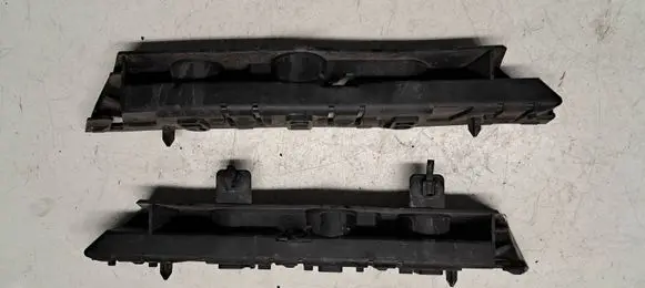 Front bumper mounting bracket