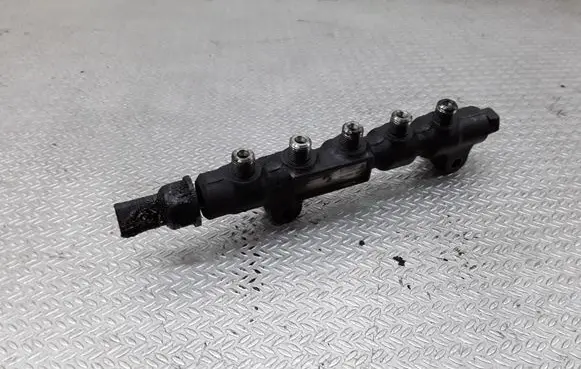Mazda 3 I Fuel main line pipe 9654592680