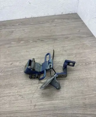 Front door hinge set