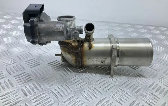 Audi A4 S4 B9 EGR valve cooler 04L131512A 04L131501B