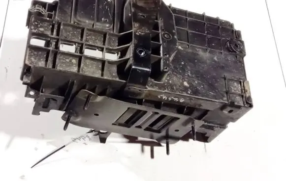 Battery box tray