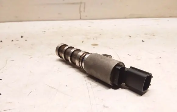 Nissan Qashqai Camshaft vanos timing valve 237966295R
