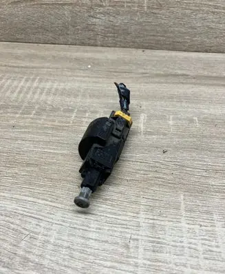 Opel Zafira A Clutch pedal sensor 09132299