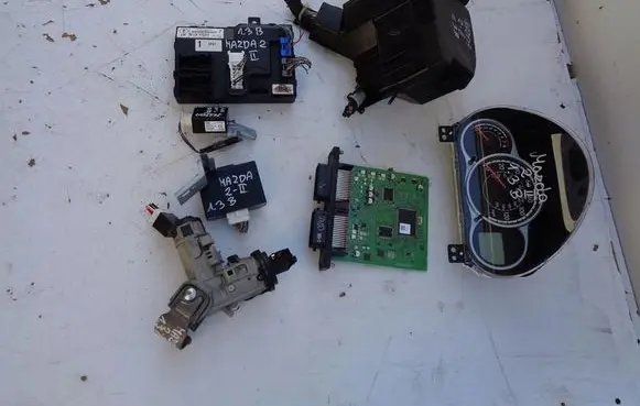 Mazda 2 Engine control unit/module ECU
