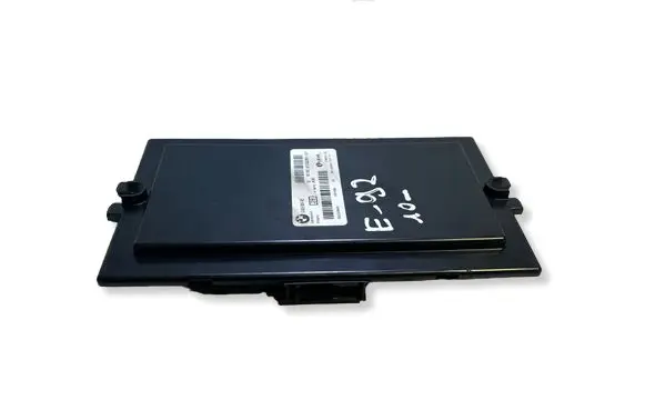 BMW 3 E92 E93 Light module LCM 9133281 2399432