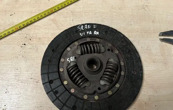 Suzuki Grand Vitara I Clutch pressure plate 