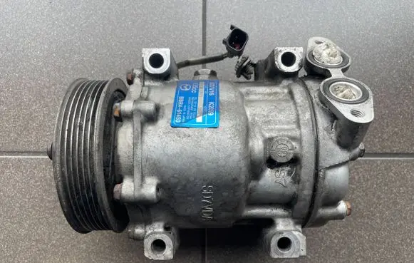 Mazda 3 II Air conditioning (A/C) compressor (pump) BBR4-61450