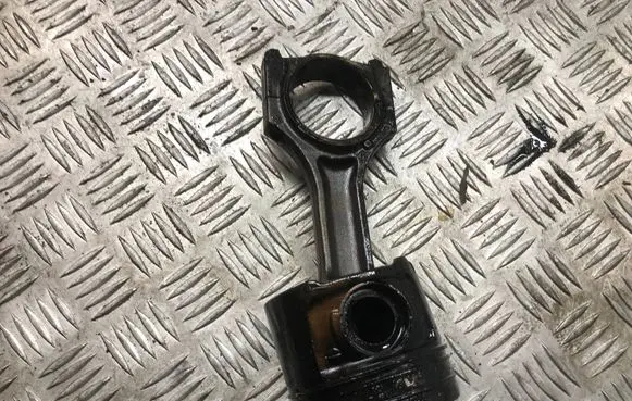 BMW X1 F48 F49 Piston with connecting rod 