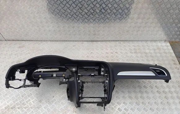 Audi A4 S4 B8 8K Dashboard