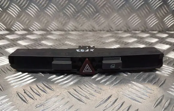 Opel Astra H Hazard light switch 13100105