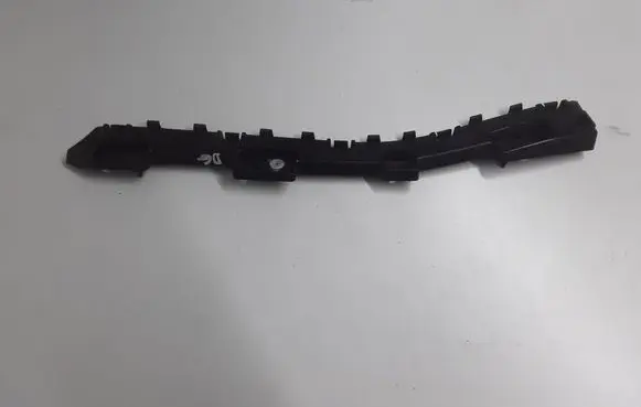 Rear bumper mounting bracket