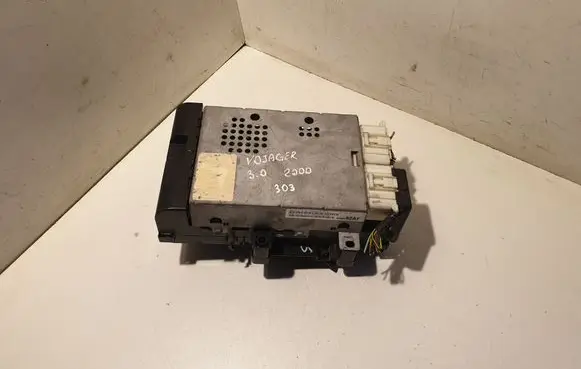 Chrysler Voyager Fuse module P04707994AE