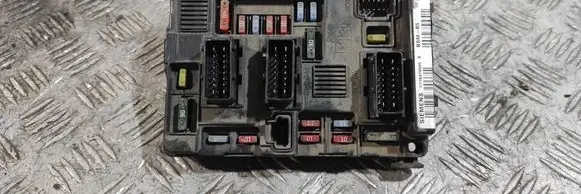 Peugeot 1007 Fuse box set U118470005 557681971 9650618280