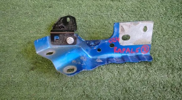 Renault Rafale Fender mounting bracket 625643248R