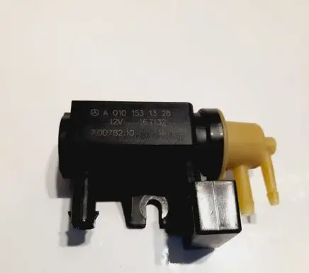 Mercedes-Benz C W205 Turbo solenoid valve A0101531328