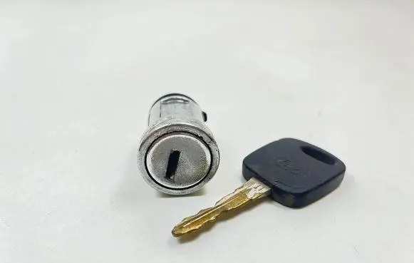 Ford Focus Ignition lock