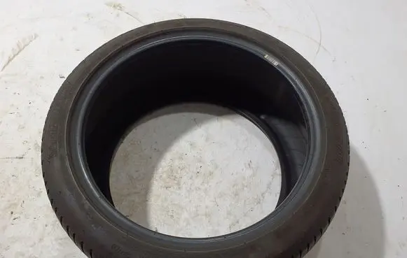 Audi Q7 4M R20 summer tire 27540R20