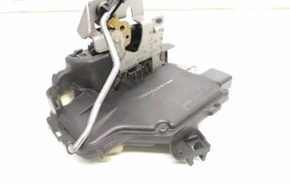 Audi A6 S6 C5 4B Front door lock 4b1837015d