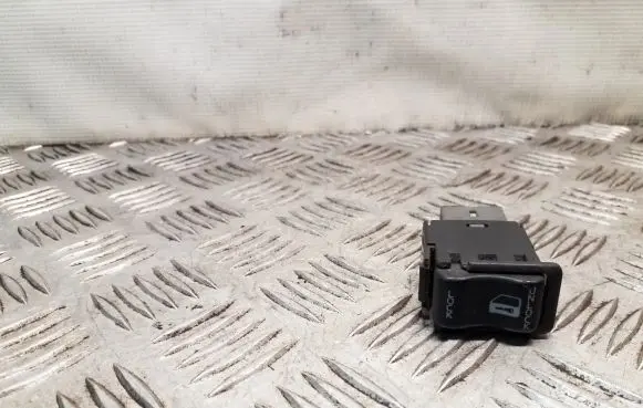 Nissan Primera Central locking switch button 