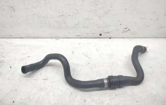 Ford Mondeo MK IV Engine coolant pipe/hose