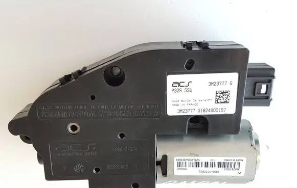 Nissan Qashqai Sunroof motor/actuator 3M23777 6909809900 G1824900197