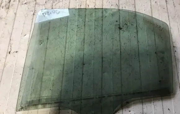 Peugeot 406 Rear door window glass