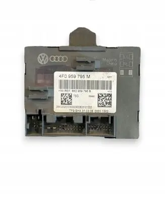 Audi Q7 4M Door control unit/module 8K0959795B