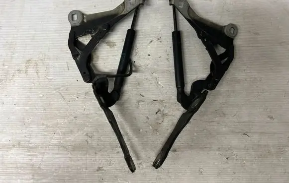 Mini One - Cooper Coupe R56 Engine bonnet/hood hinges 2751204