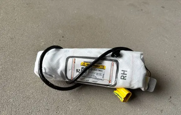 Ford Kuga III Side airbag LV4BS611D10BA