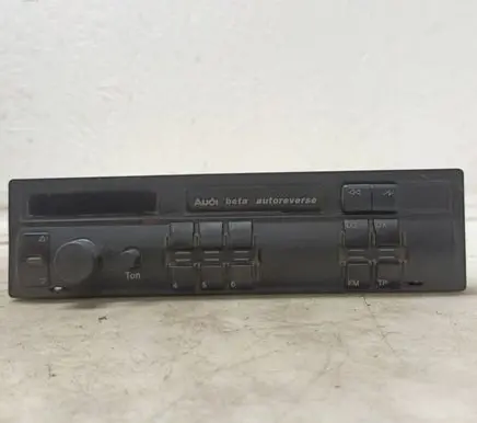 Audi A6 S6 C4 4A Radio/CD/DVD/GPS head unit 4D0035152
