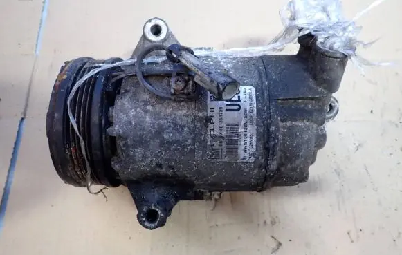 Opel Zafira B Air conditioning (A/C) compressor (pump) 13286085