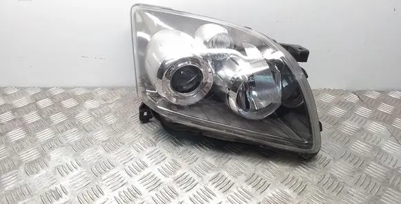 Toyota Avensis T250 Headlight/headlamp 35108