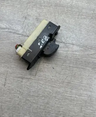 Mitsubishi Grandis Electric window control switch 514933 8608A023 515142