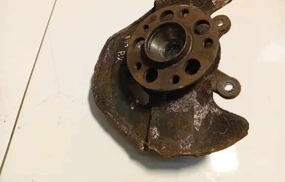Mercedes-Benz B W245 Front wheel hub 