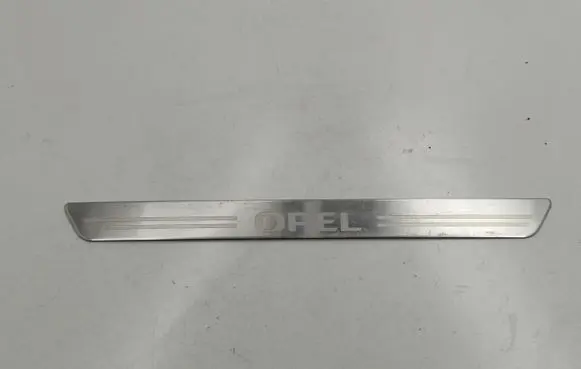 Opel Insignia A Front sill trim cover 13272117