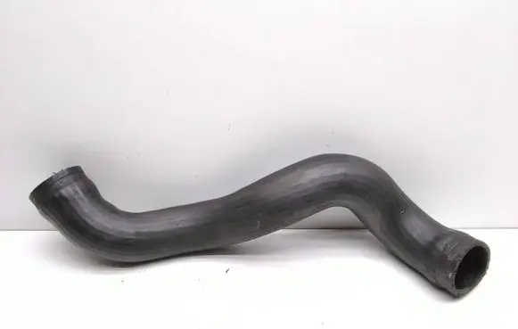 Volvo XC90 Intercooler hose/pipe 30645935