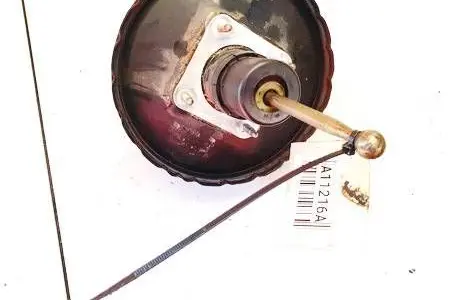 Volkswagen Polo IV 9N3 Brake booster 6Q1612105R