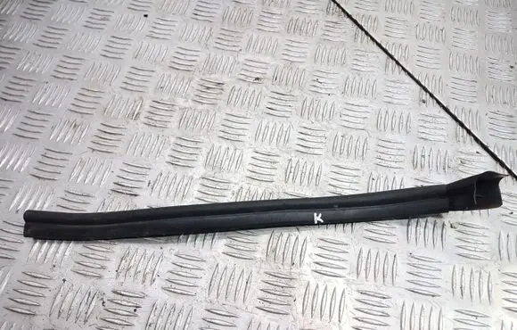 BMW 3 E46 Engine compartment rubber 