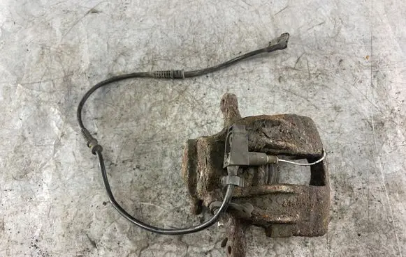 Mercedes-Benz C W202 Front brake caliper
