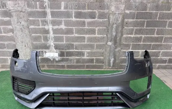 Volvo XC90 Front bumper 