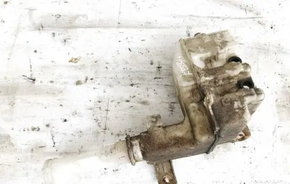 Mazda Premacy Windshield washer fluid reservoir/tank