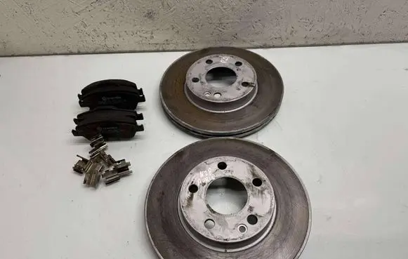 Toyota Auris 150 Front brake disc
