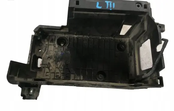 Battery box tray