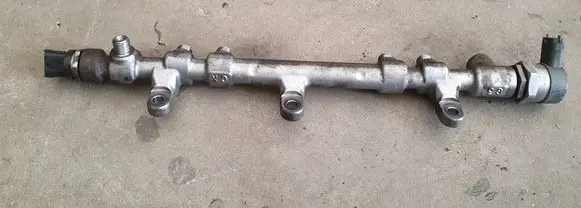 KIA Sorento Fuel pressure regulator 0445214211 314002F000