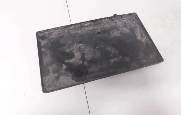 Battery box tray