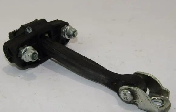 Fiat 500L Front door check strap stopper