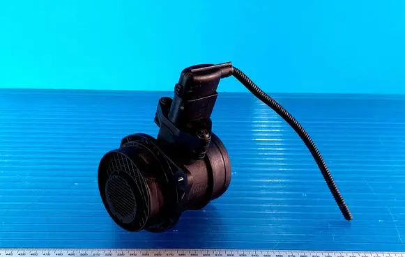 Audi A3 S3 A3 Sportback 8P Mass air flow meter 038906461B