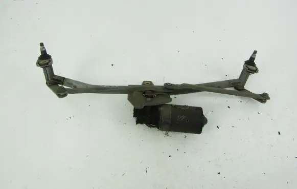 Audi A3 S3 8L Front wiper linkage 