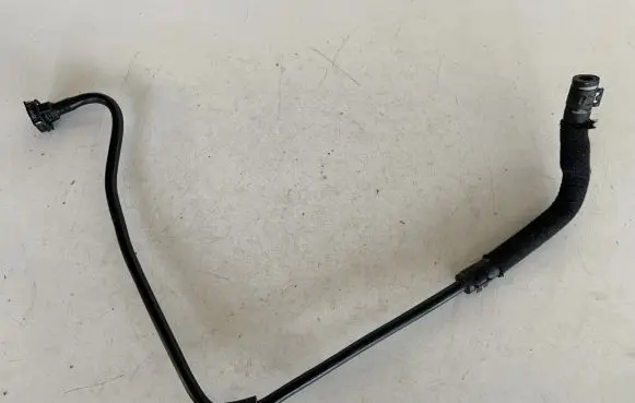 Audi A6 S6 C7 4G Engine coolant pipe/hose 4G0121081AH