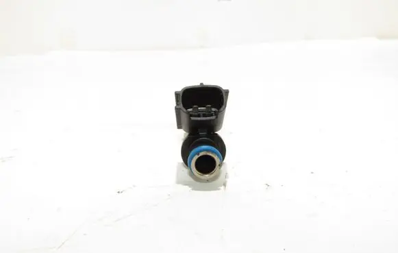 Toyota Auris 150 Fuel injector 0280158213